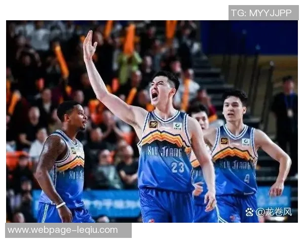 1516赛季CBA精彩对决上海队迎战广厦队全场回顾与精彩瞬间分析